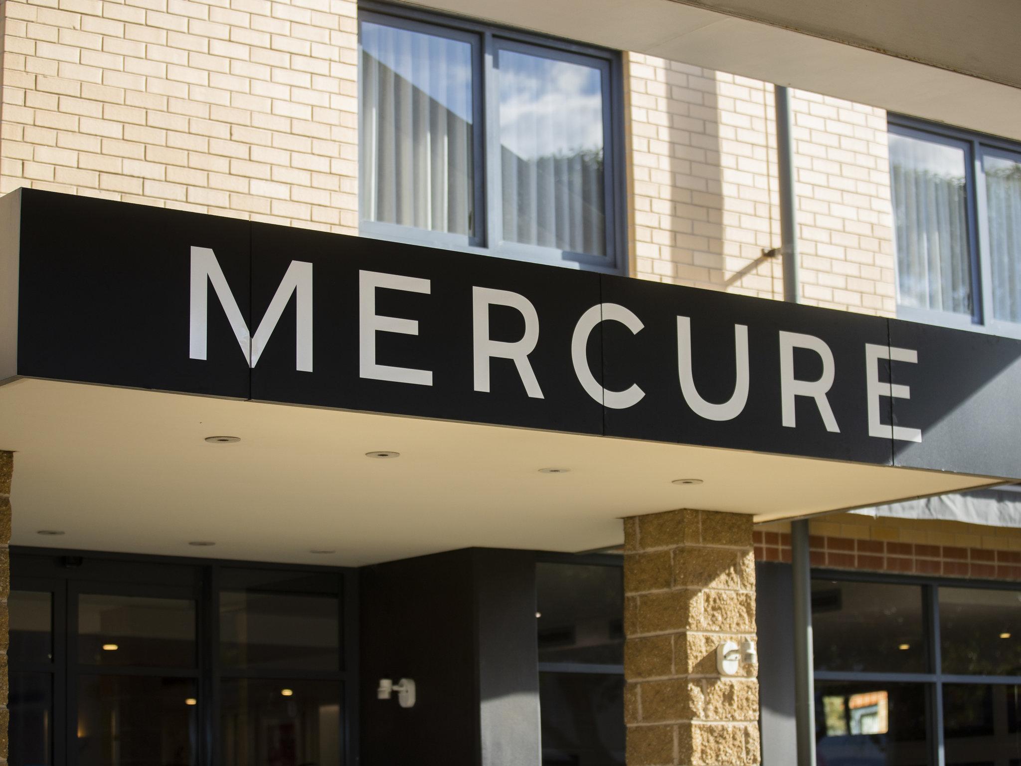 Mercure Sydney Manly Warringah Exterior photo