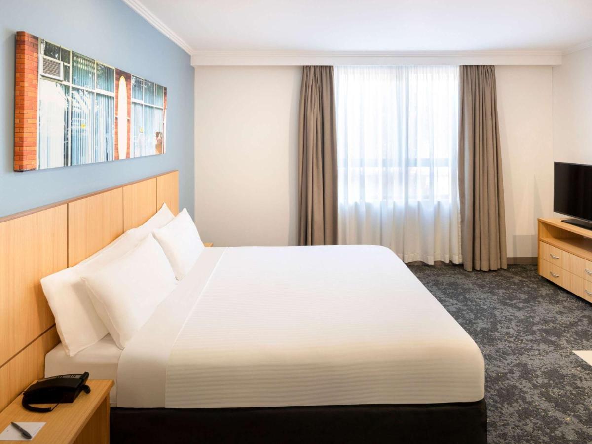 Mercure Sydney Manly Warringah Exterior photo