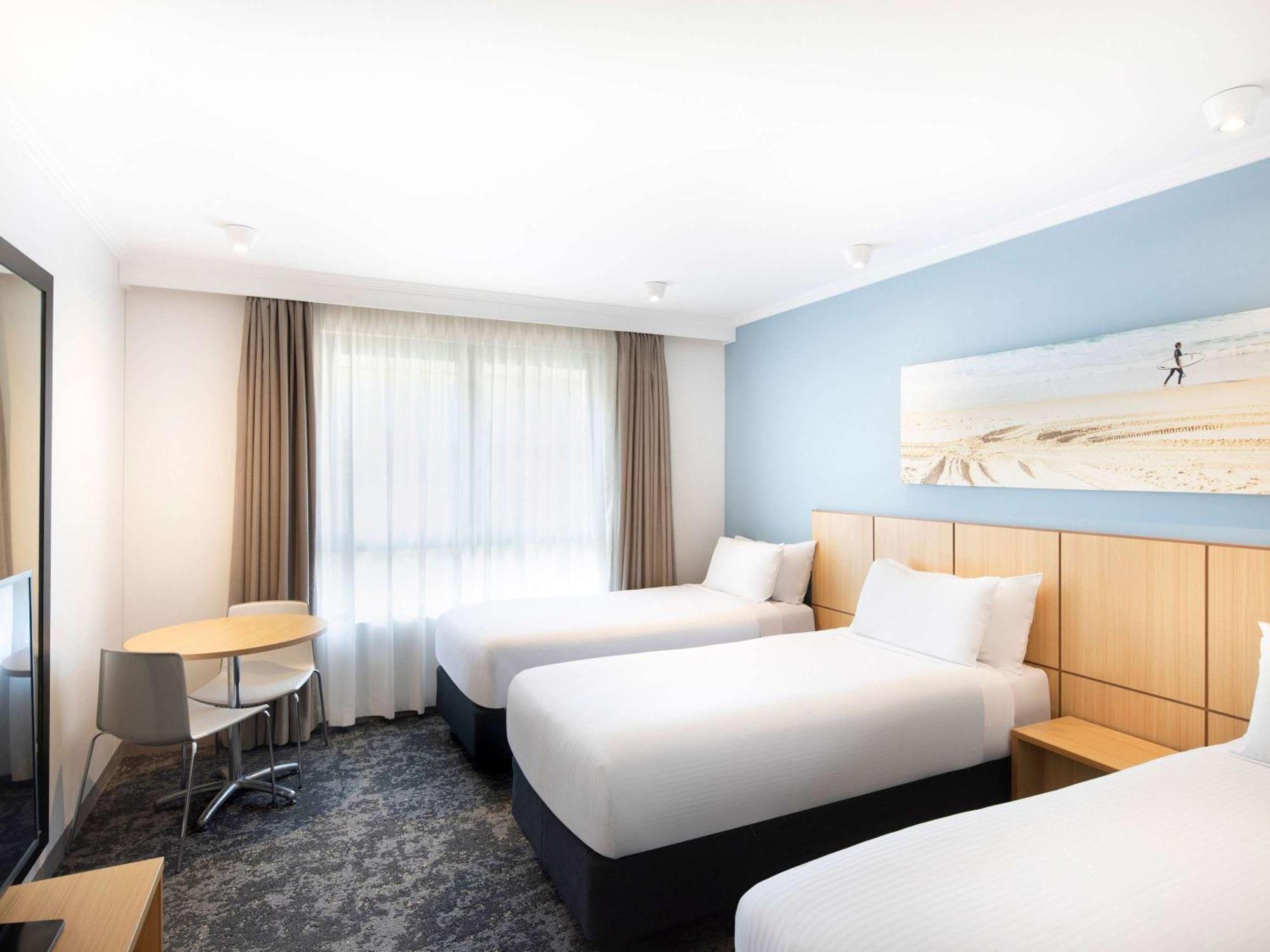 Mercure Sydney Manly Warringah Exterior photo