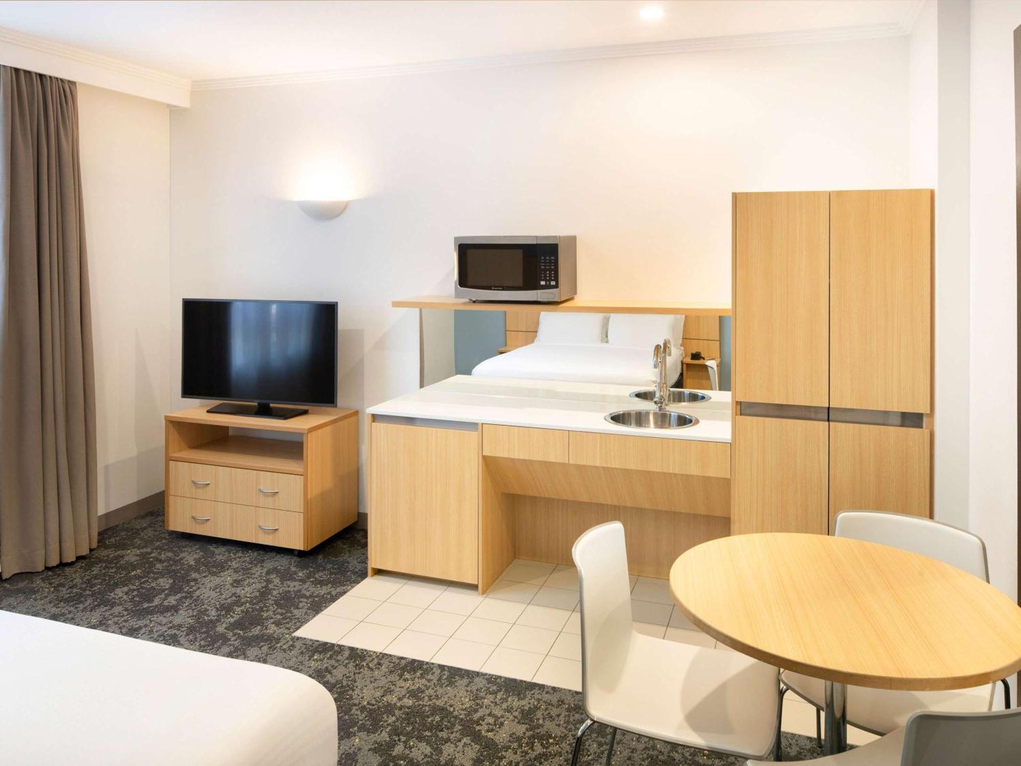 Mercure Sydney Manly Warringah Exterior photo